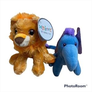 Winkeez Lion Plush & Blue Elephant Kids Toy Stuffed Animal Bundle